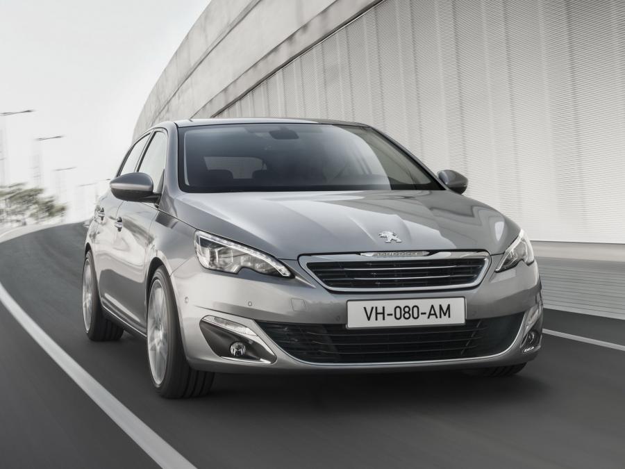  Peugeot 308 2013 года  (фото 31 из 47)